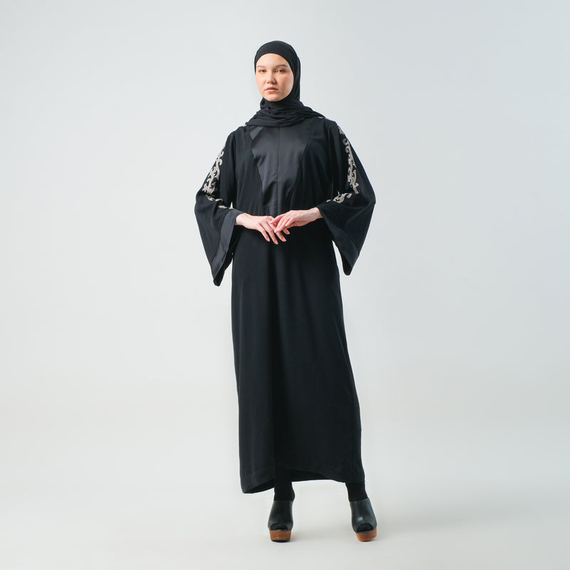 Abaya Sumayyah Black - Embroidery Cream