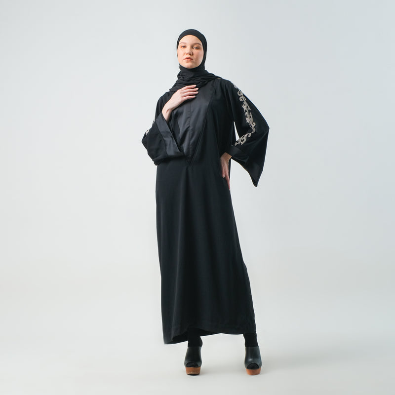 Abaya Sumayyah Black - Embroidery Cream