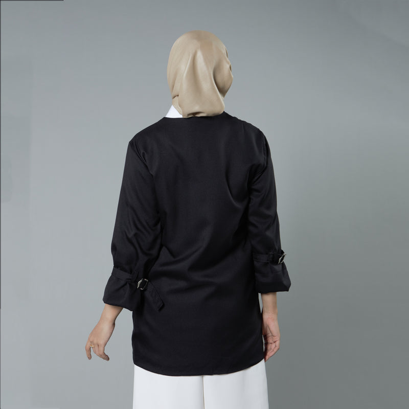 Sanaya Outer Black